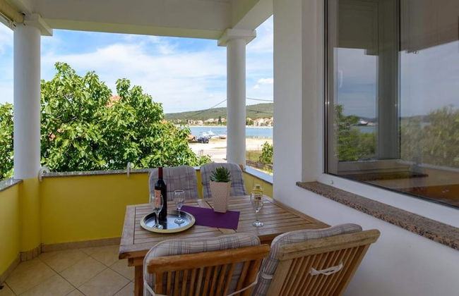 Alluring Apartment in Sukošan near Sea - Foto 11