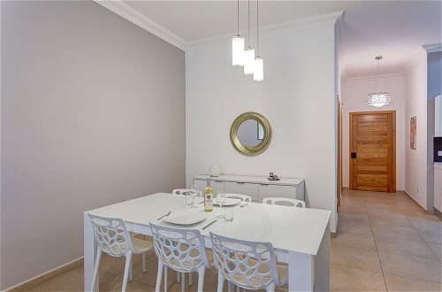 Foto 4 - Gorgeous Apartment With Terrace in Fort Cambridge, Pool