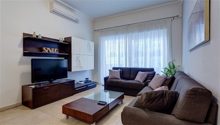 Photo 1 - Gorgeous Apartment With Terrace in Fort Cambridge, Pool