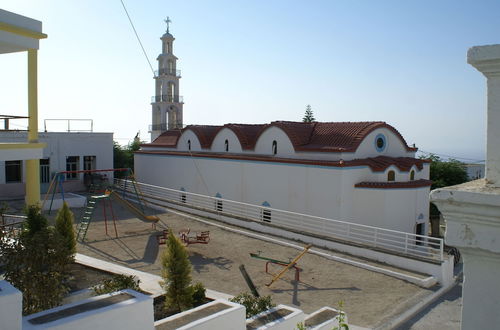 Photo 31 - Charming Holiday Home in Kritinia With Garden