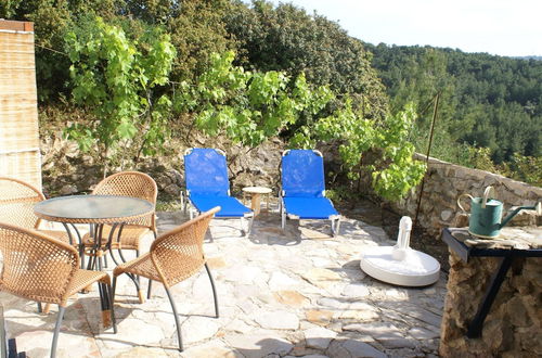 Photo 22 - Charming Holiday Home in Kritinia With Garden