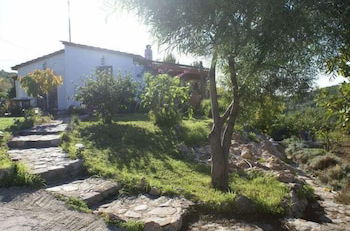 Foto 1 - Charming Holiday Home in Kritinia With Garden