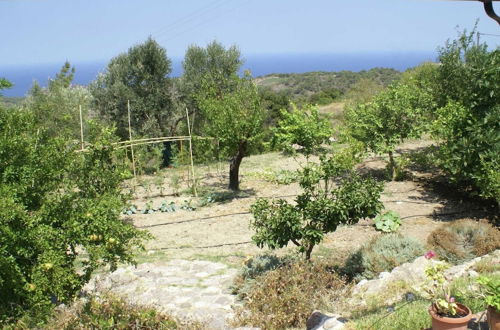 Photo 18 - Charming Holiday Home in Kritinia With Garden