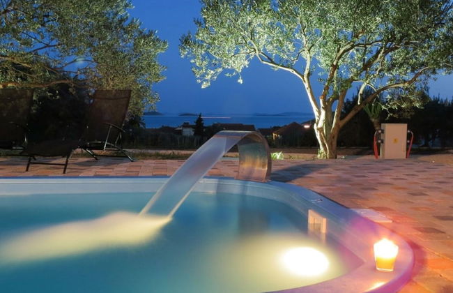 Enticing Mobile Home in Pakoštane With Swimming Pool - Foto 9
