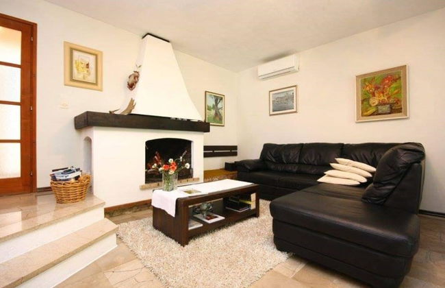 Captivating 3-bedroom Villa in Kanica - Foto 1