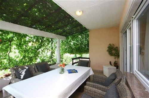 Foto 12 - Captivating 3-bedroom Villa in Kanica