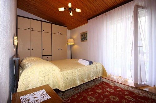 Photo 2 - Captivating 3-bedroom Villa in Kanica