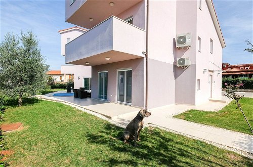 Foto 16 - Attractive Apartment in Banjole With Swimming Pool