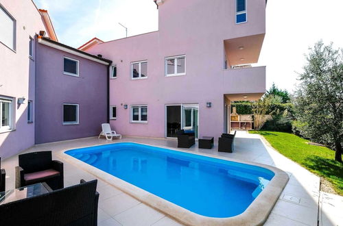 Photo 10 - Attractive Apartment in Banjole With Swimming Pool