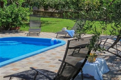Foto 16 - Captivating Holiday Home in Pakostane With Swimming Pool