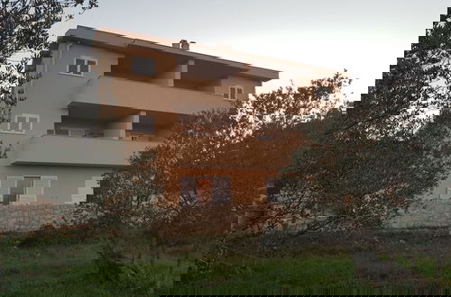 Foto 15 - Contemporary Apartment in Neviđane near Sea