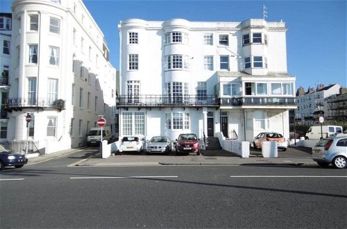 Foto 48 - Direct Sea Views, Seafront Location & Free Parking
