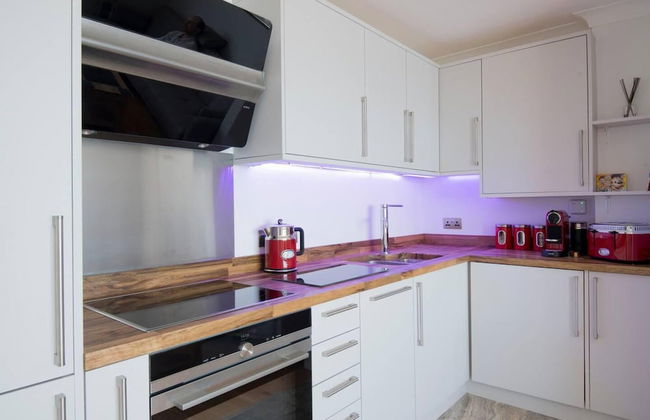 Direct Sea Views, Seafront Location & Free Parking - Foto 27