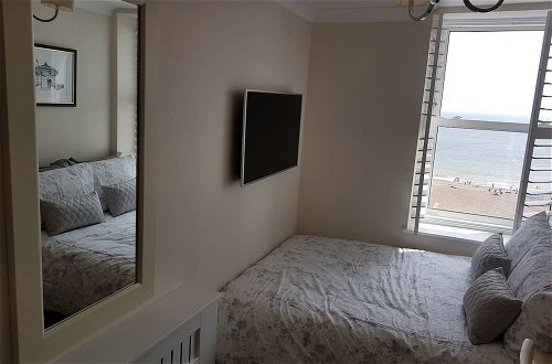 Photo 16 - Direct Sea Views, Seafront Location & Free Parking