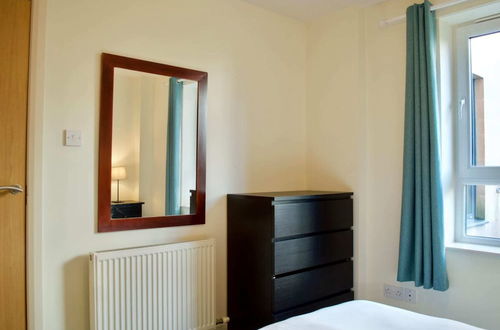 Photo 4 - Modern 2 Bedroom City Centre Flat