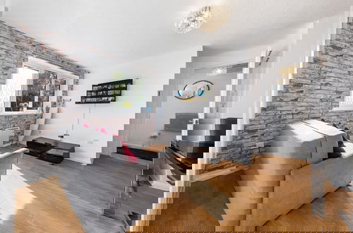 Foto 10 - Stunning 1 Bedroom Apartment in Dagenham