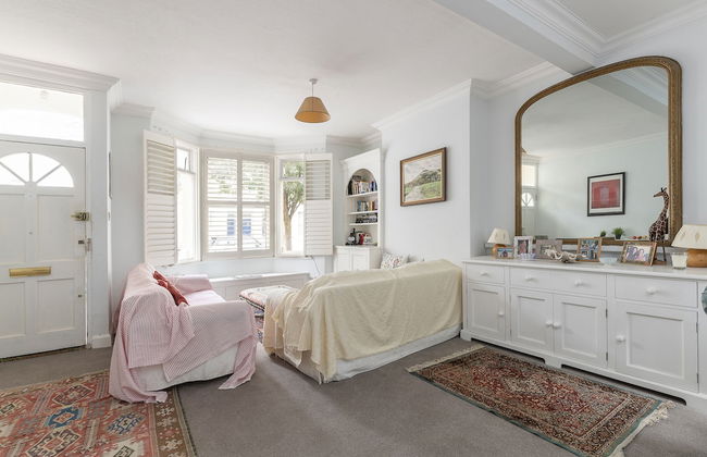 JOIVY Charming 3 bed house with a rooftop terrace - Foto 16