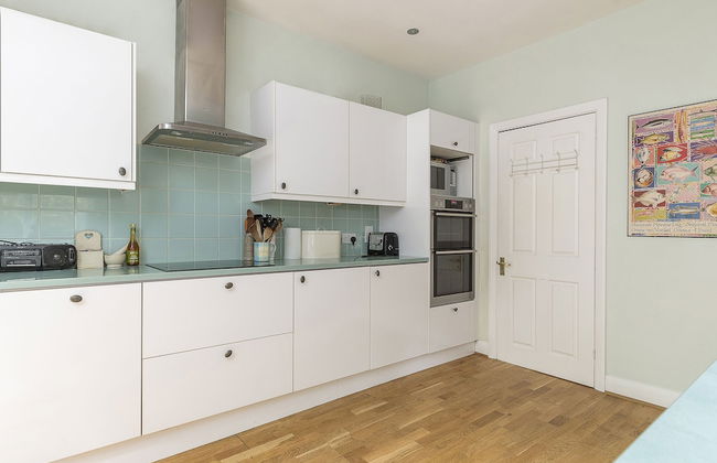 JOIVY Charming 3 bed house with a rooftop terrace - Foto 14