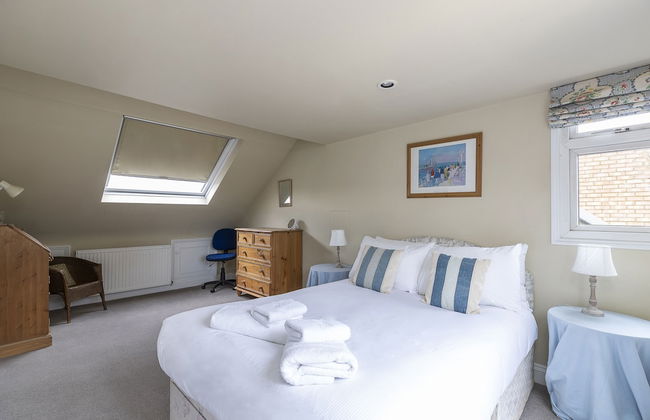 JOIVY Charming 3 bed house with a rooftop terrace - Foto 8