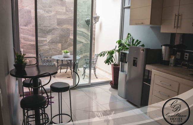 Hotel Casa Blanca & Suites - Photo 41