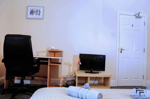 Photo 20 - Beautiful 5-bed House Roker Beach