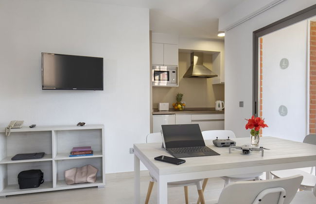 Aparthotel BCL Levante Lux - Foto 16