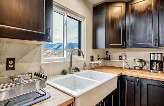 4brfireplace & Mountain Viewsdog-friendly & Hiking Nearby! - Photo 20