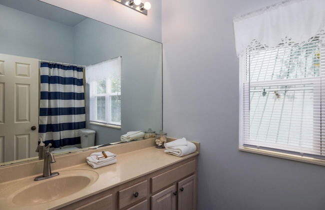 Spacious Two-story Home w/ Porch Views of Golf Course - Steps From Marina - Photo 12