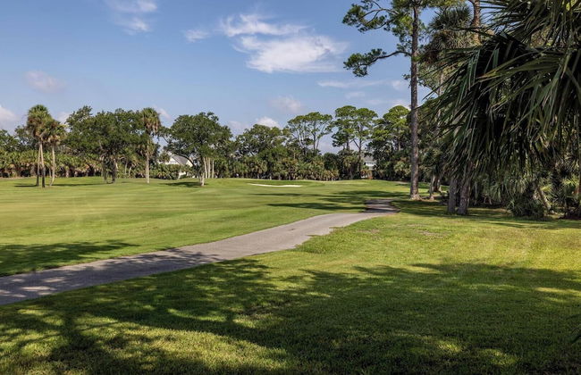 Spacious Two-story Home w/ Porch Views of Golf Course - Steps From Marina - Photo 18
