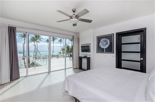Foto 20 - Luxury beachfront villa in Los Corales