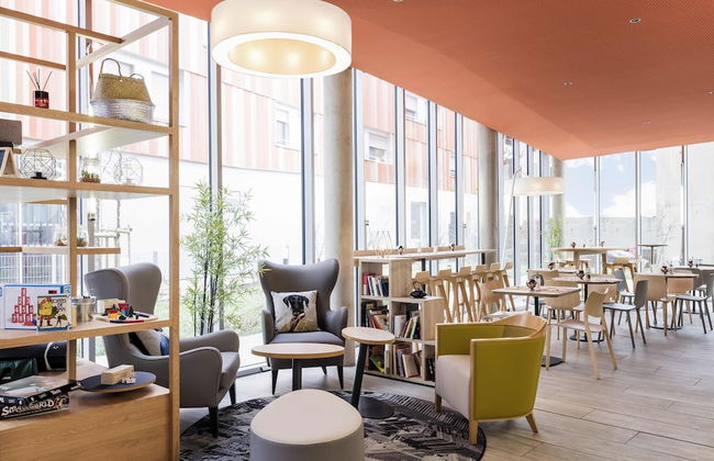 Aparthotel Adagio Access Paris Massy Gare TGV - Foto 1