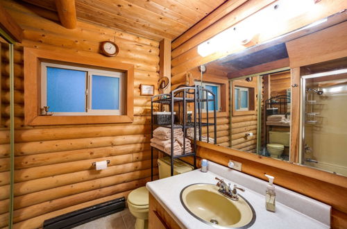 Photo 10 - 17MBR - Log Cabin - BBQ - Pets Ok - WiFi - Sleeps 8