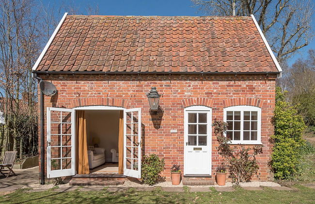 The Coach House Eyke Air Manage Suffolk - Photo 1