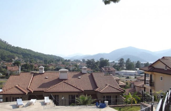 Terrace Life Palm Apart - Photo 36