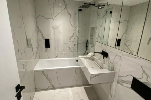 Foto 7 - Amazing 2 Bed 2 Bath Flat