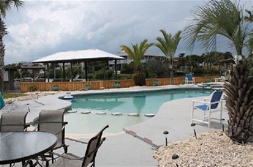 Photo 37 - Pet Friendly, 3 BR, 2 BA, Private Pool - Sunset Harbor