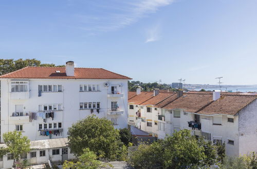 Photo 23 - Rustic Seaview Apartment in Cascais