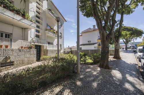 Photo 31 - Rustic Seaview Apartment in Cascais