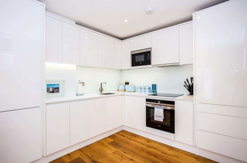 Photo 7 - Bright 1 Bedroom Apartment in Regent's Park