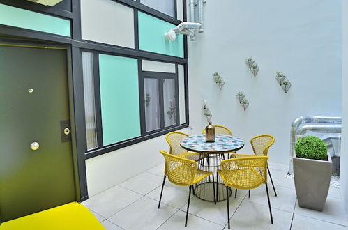 Photo 2 - MyFlats Luxury Downtown