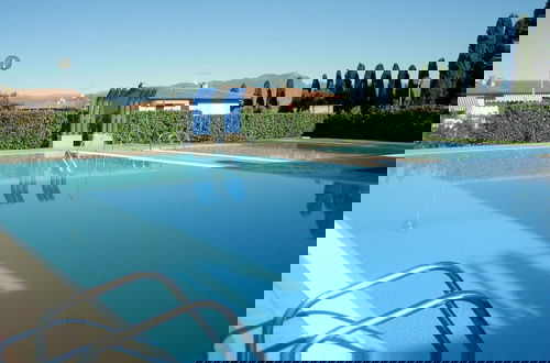 Foto 15 - Belvilla by OYO Enticing Holiday Home With Pool