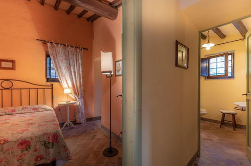 Photo 28 - Apartment in Chianti With Pool ID 3939