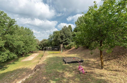 Photo 19 - Apartment in Chianti With Pool ID 453