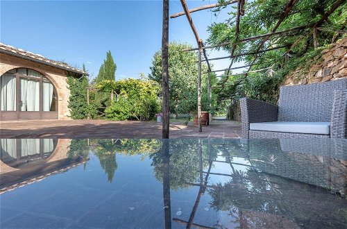 Photo 26 - Apartment in Chianti With Pool ID 456