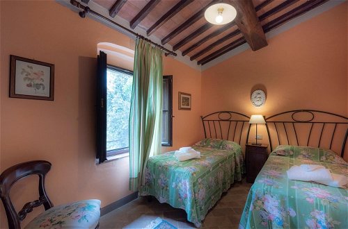 Photo 5 - Apartment in Chianti With Pool ID 3939