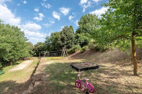 Photo 31 - Apartment in Chianti With Pool ID 3939