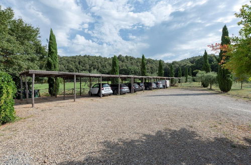 Photo 11 - Apartment in Chianti With Pool ID 456