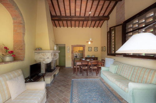 Photo 28 - Apartment in Chianti With Pool ID 3939