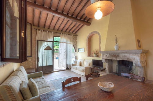 Photo 29 - Apartment in Chianti With Pool ID 3939