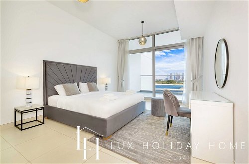 Photo 3 - LUX Holiday Home - Azure Residence 4